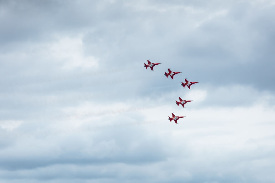 I Captured The Perfection Of Aerial Geometry And Trajectories Performed By Swiss Aerobatic Team Patrouille Suisse (40 Pics)