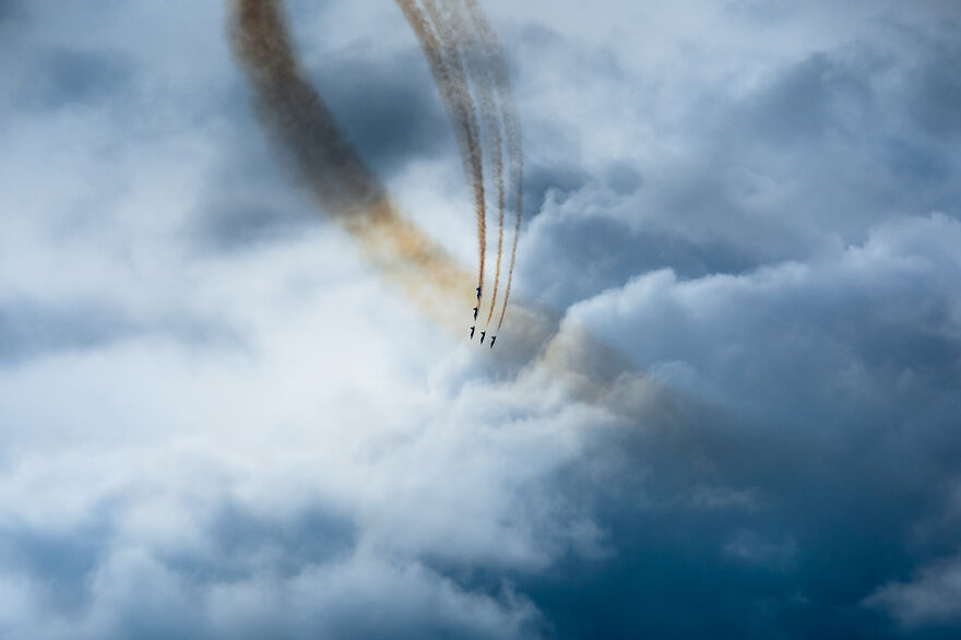 I Captured The Perfection Of Aerial Geometry And Trajectories Performed By Swiss Aerobatic Team Patrouille Suisse (40 Pics)