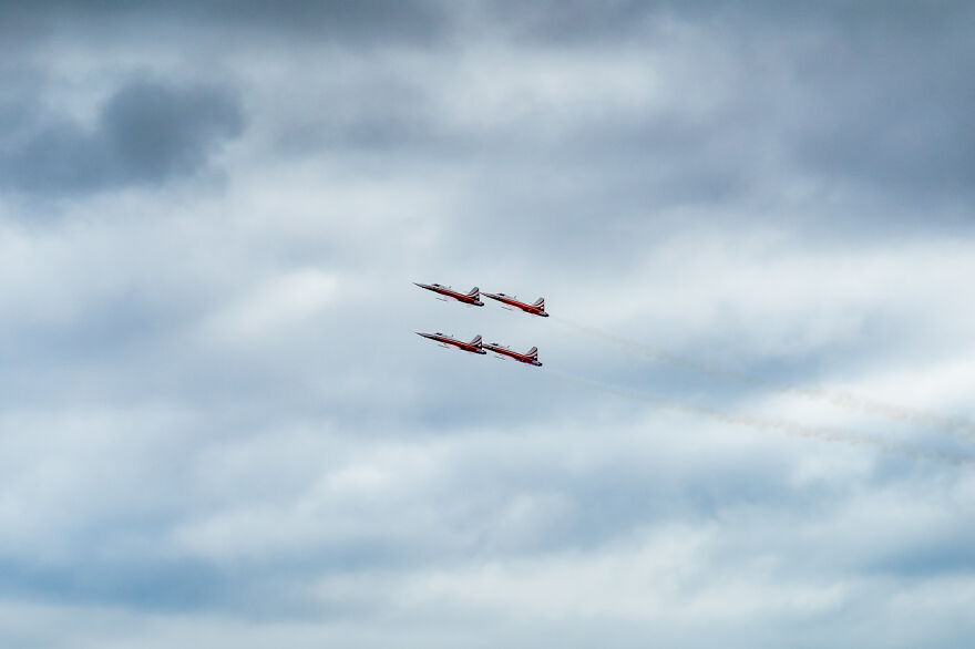 I Captured The Perfection Of Aerial Geometry And Trajectories Performed By Swiss Aerobatic Team Patrouille Suisse (40 Pics)