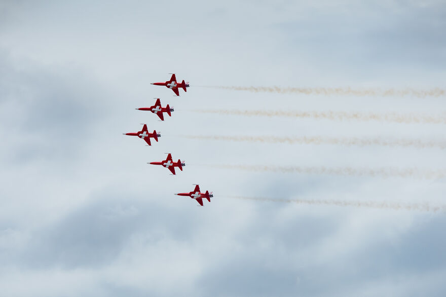 I Captured The Perfection Of Aerial Geometry And Trajectories Performed By Swiss Aerobatic Team Patrouille Suisse (40 Pics)