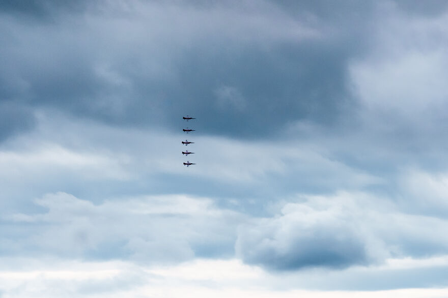 I Captured The Perfection Of Aerial Geometry And Trajectories Performed By Swiss Aerobatic Team Patrouille Suisse (40 Pics)