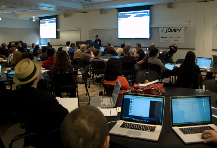 Introverted And Anxious People Reveal That These 30 Situations Are A Nightmare For Them