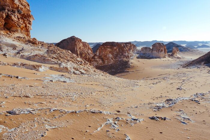 30 Concepts That Work Just Fine In Movies But Fail To Work In Real Life, As Pointed Out By Folks Online