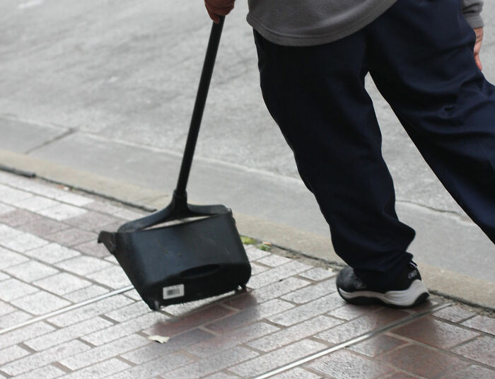 Person Wonders "What Is The Best Case Of 'You Just Picked A Fight With The Wrong Person' That You've Witnessed?" And 30 Netizens Reply