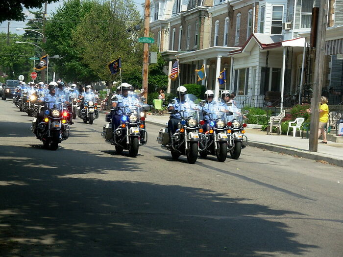 Folks In This Online Group Point Out 27 Obvious Lies People Actually Fell For