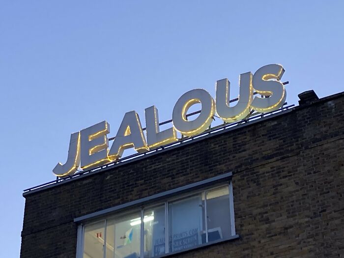 25 Comportamientos que parecen señales de alarma pero en realidad no lo son