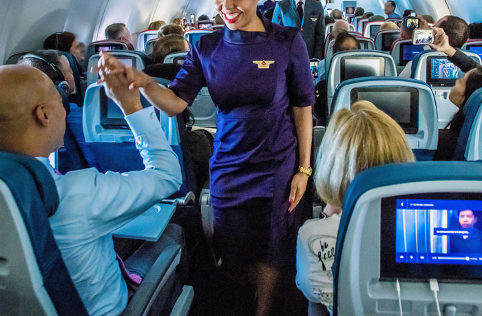 A Tall Passenger Asks Woman To Raise Her Seat Because It&rsquo;s Pressing Their Knees, Woman Refuses, Plane Drama Ensues