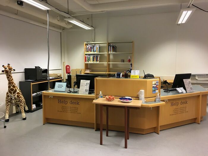 40 Bizarre, Uplifting, Or Straight Up Chucklesome, Yet Unlikely Personal Stories As Shared Online That Are Very Much True