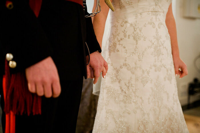 24 Stories Of Future Spouses Who Were Left Or Practically Left At The Altar, As Told By Folks In This Online Community