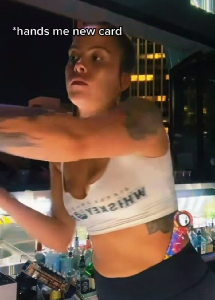 Bartender Shares How She Deals With Unpaying Customers, And The Internet Is Congratulating Her On Her Good Problem-Solving Skills