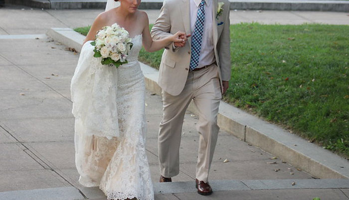 24 Stories Of Future Spouses Who Were Left Or Practically Left At The Altar, As Told By Folks In This Online Community