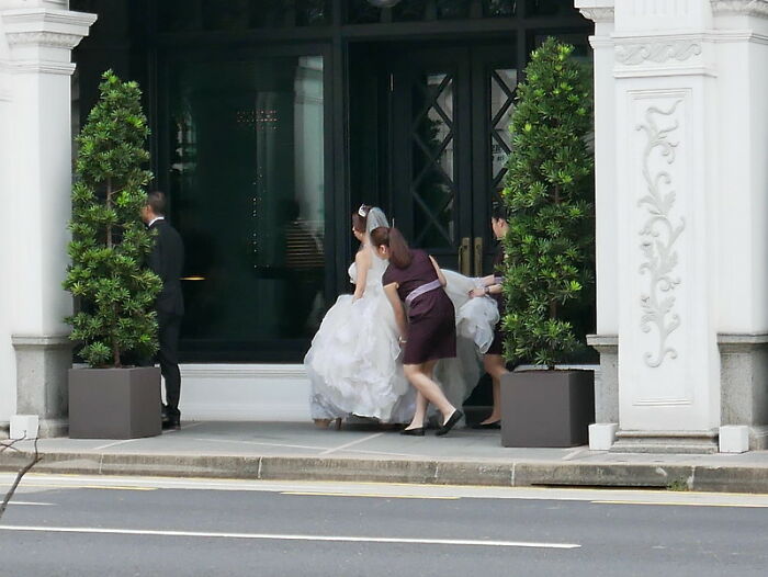 28 Things That People Should Keep Within Their Own Generation And Not Pass Down, As Shared In This Online Group