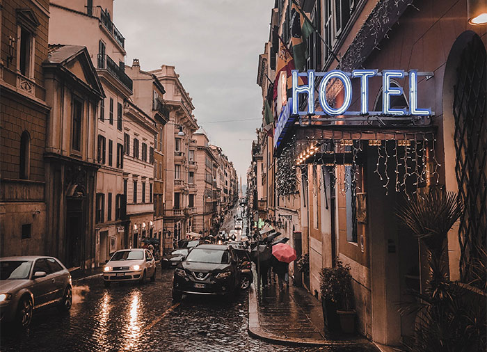 Pregnant Woman Asks For Parents&rsquo; Help For A Few Weeks, Refuses To Let Them Stay At Her House Because She Wants Privacy