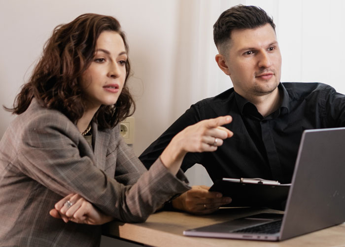 30 People Share Things In Job Descriptions Or Interviews That Instantly Indicate Red Flags