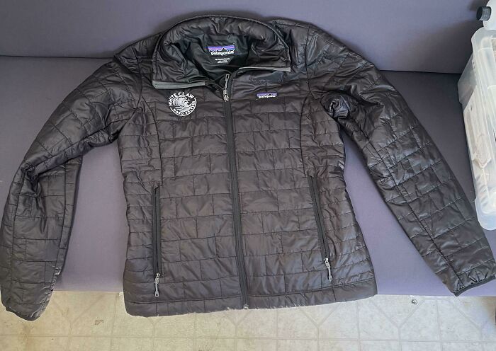 Definitely One Of My Best Finds At The Goodwill Bins! There's No Rips, Zippers Work Great And Its My Size 