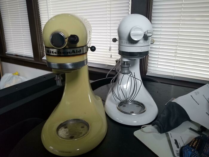 Two Kitchenaid Mixers For $22 Total. Gw Airport Bins And Gw Milwaukee (Or) Bins