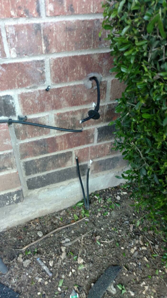 Los jardineros de la asociación de propietarios nos cortaron el Internet 