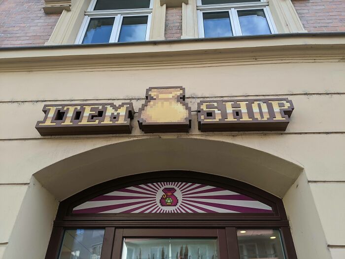 Item Shop - Sells Only Items From /R/Itemshop