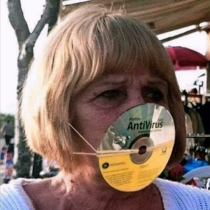 Antivirus Cd Mask: +10 Defense, -60 Comfort, 99.99% Success Rate