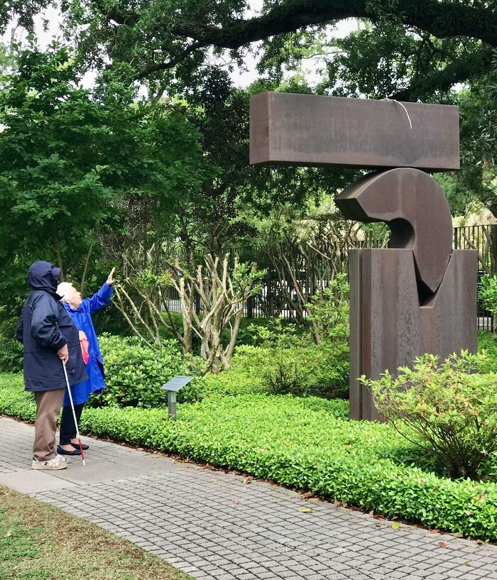 Saw This Sweet Old Lady Passionately Describing Every Sculpture To Her Blind Husband At The Art Museum