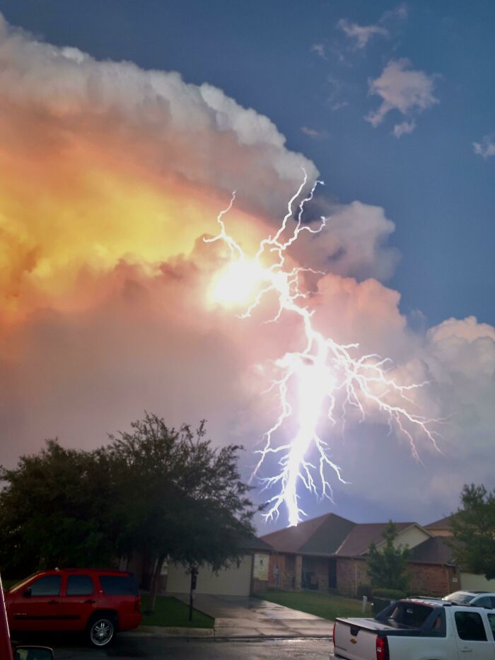 Nice Little Severe Thunderstorm Last Night In New Braunfels, Tx