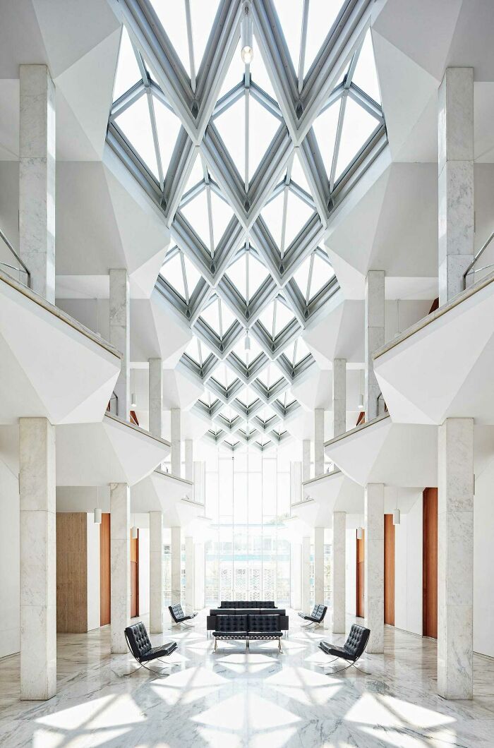 Centro de Conferencias McGregor, Detroit, Michigan, diseñado por Minoru Yamasaki en 1958