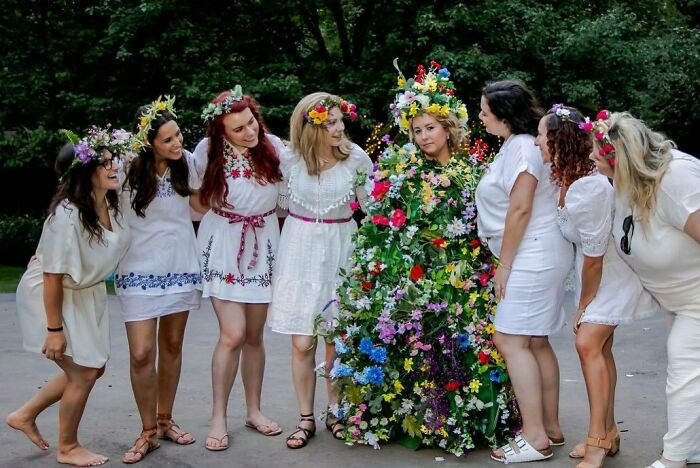 Nice Day For A White Wedding