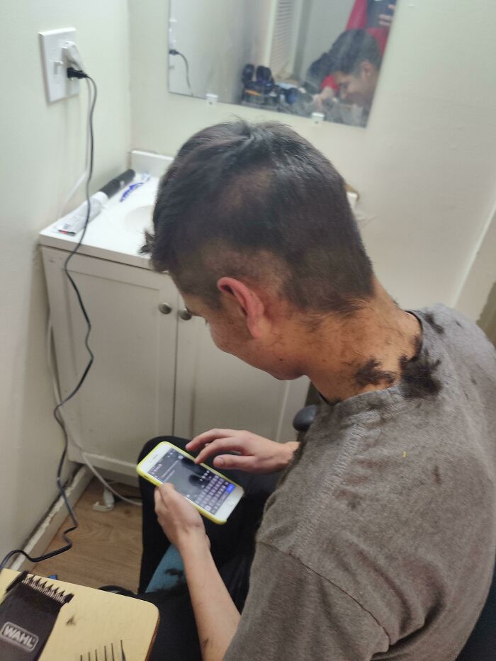 Giving A Haircut Is Way Harder Than I Thought, I Overestimated Myself On My Best Friend 'S Head