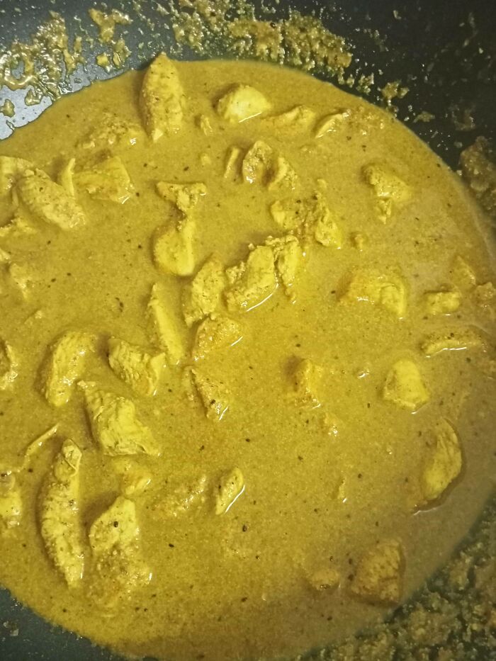 I Added Chilli Flakes To My Curry. Turns Out It Was Infested By Weevils. 3 Days Of Dinner Gone