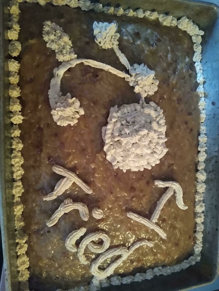 Me Watching Beginners Guides To Piping As They Effortlessly Create Perfect Flowers Of Every Type: "This Looks So Easy. I Can Definitely Do That." Atleast It Tasted Good