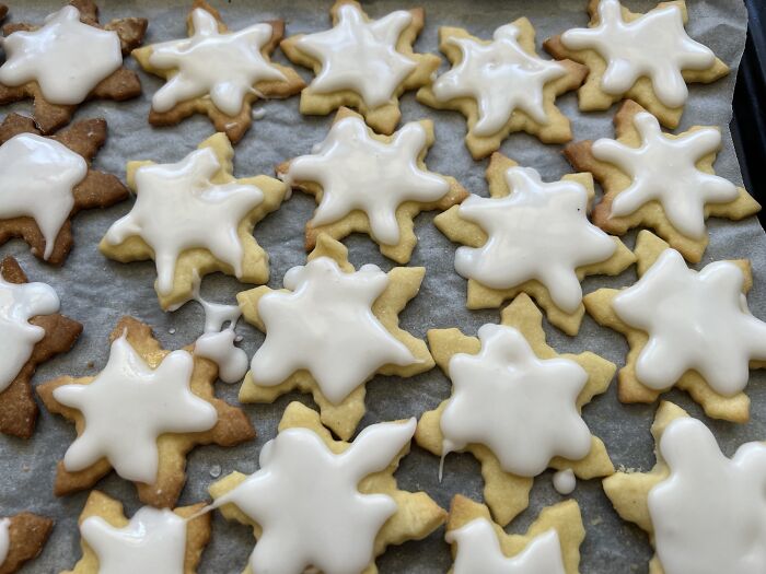 They Were Supposed To Be Snowflake Biscuits. I’m Going To Present Them As “Snow Splats”
