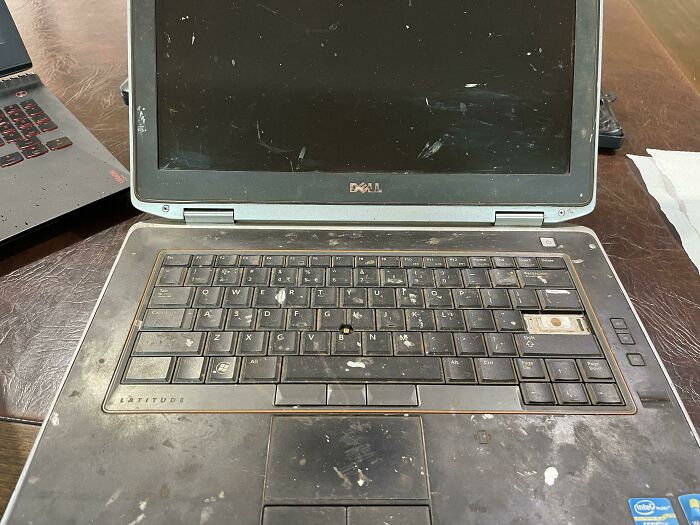 Oh My. Customer Claimed It Was Used In A Cattle Feedlot. Wont Boot And Stinks Like Really Bad. Wish Me Luck 🤮