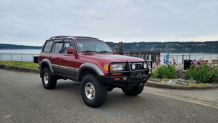 Twenty Six Years Old, 326,000 Miles And Still Going Strong. I Love This Thing