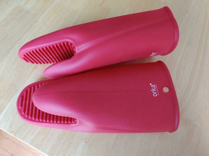 Here Are My Orka Silicone Oven Mitts That Have Lasted 15 Years. They Look Like New, And Whenever They Are Dirty I Just Throw Them In The Dishwasher