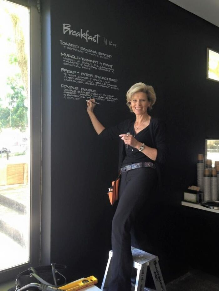 I've Always Wondered How These Signs Get Painted. It Turns Out It's Just Talented Freehand