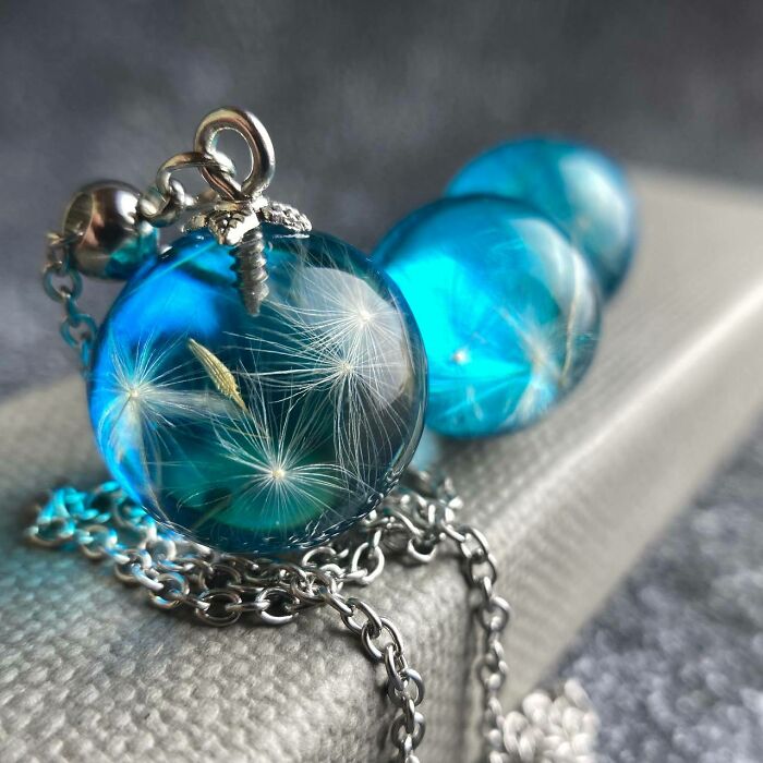 Dandelion Fluffs In Epoxy Resin