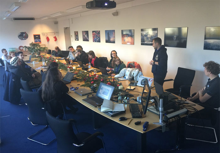 Introverted And Anxious People Reveal That These 30 Situations Are A Nightmare For Them