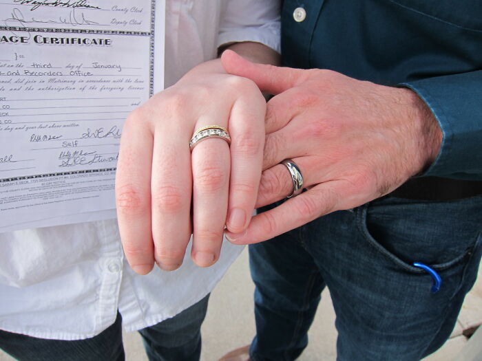 Person Online Wanted To Know “What Is The Best Response To ‘Why Are You Still Single?’” And 30 People Gave Their Suggestions