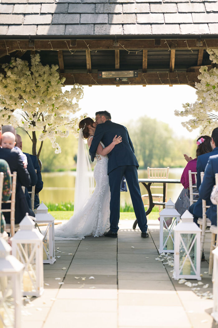 I Photographed A Wedding At Sandhole Oak Barn (15 Pics)