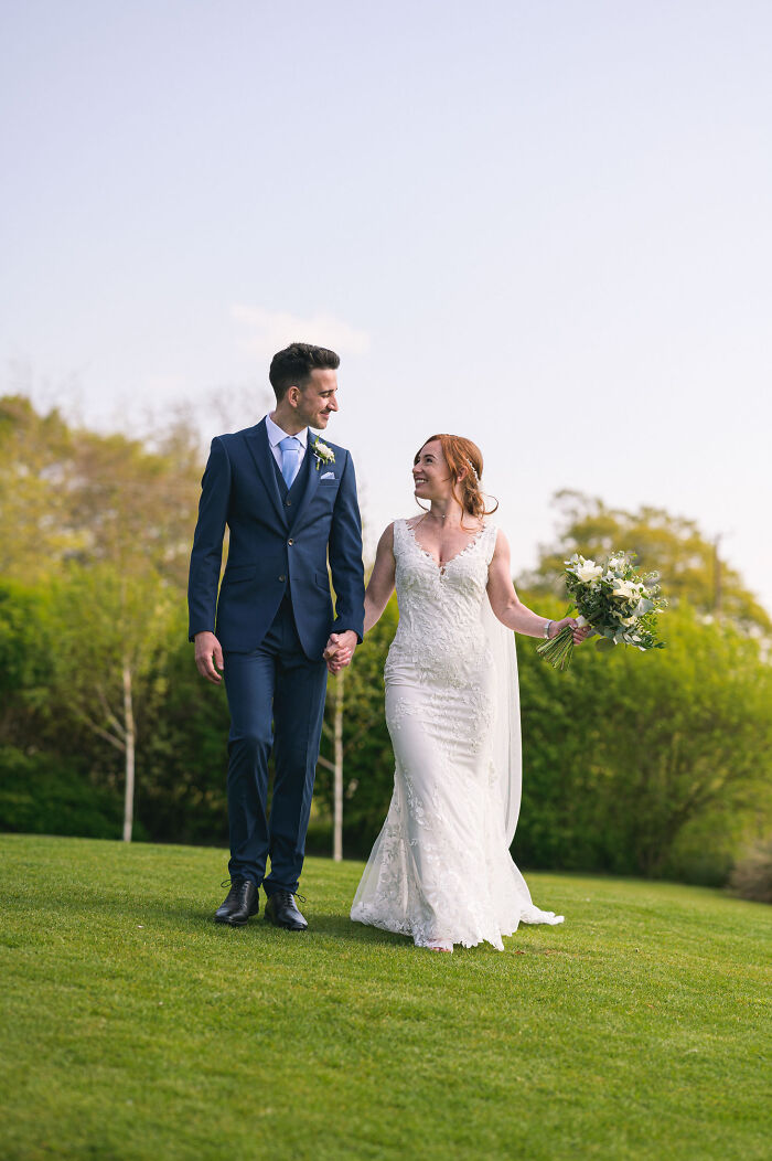 I Photographed A Wedding At Sandhole Oak Barn (15 Pics)