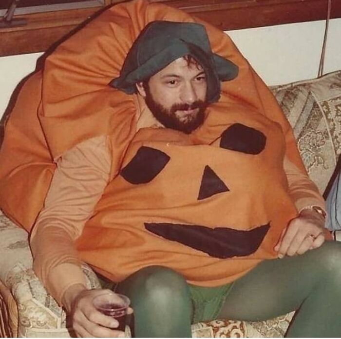 There Are Two Kinds Of Girls On Halloween