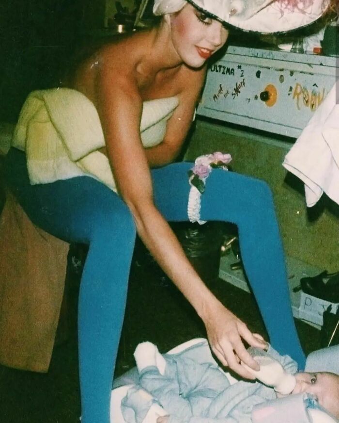 Aquí estoy con mi madre, entre bastidores en el Tropicana de Las Vegas Strip [alrededor de 1989]. ¡Qué vida!