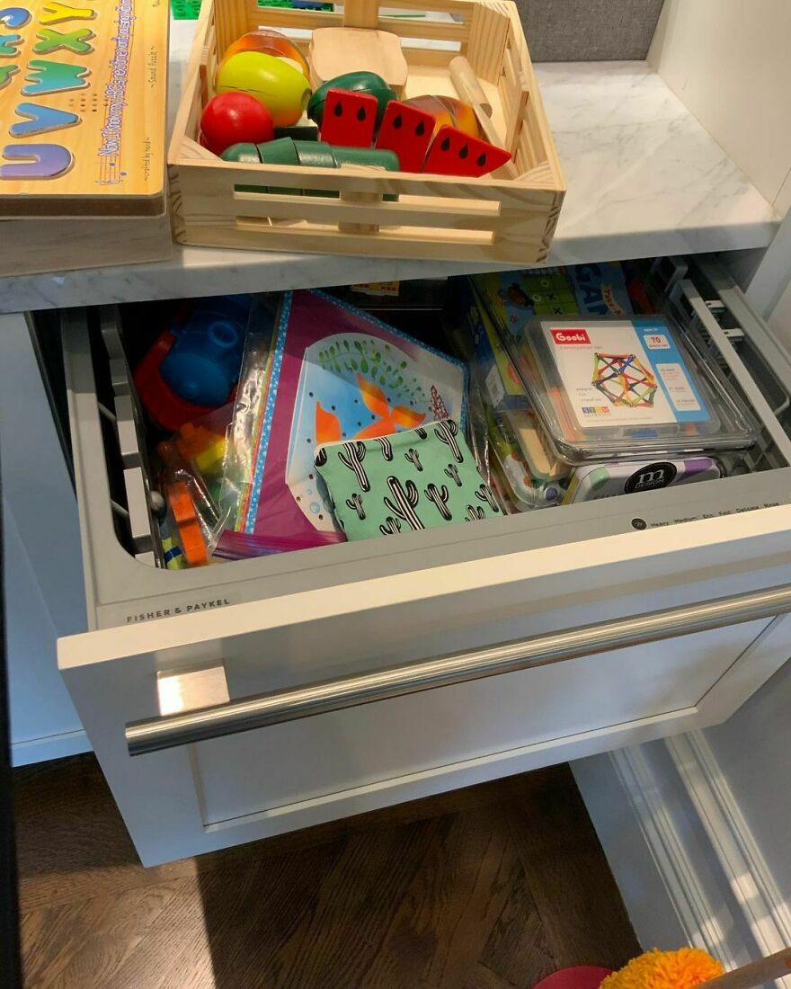 Hiding the toys in the dishwasher! Hiding the toys in the dishwasher!