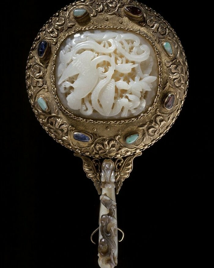 Jade Plaque With Carved Out Openwork Of Bird Motifs Mounted In A Frame Of Gold Adorned With Rubies, Sapphires And Jade. China, Late Jin Or Early Yuan Dynasty. 13th To 14th Century Ad