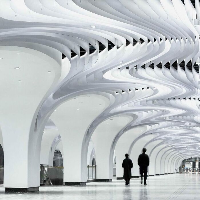 Yuyuan Station Of Shangai Subway 