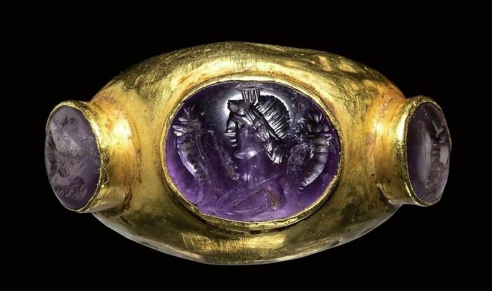 Gold Ring With Amethyst Intaglios, Roman, 3rd Century Ad