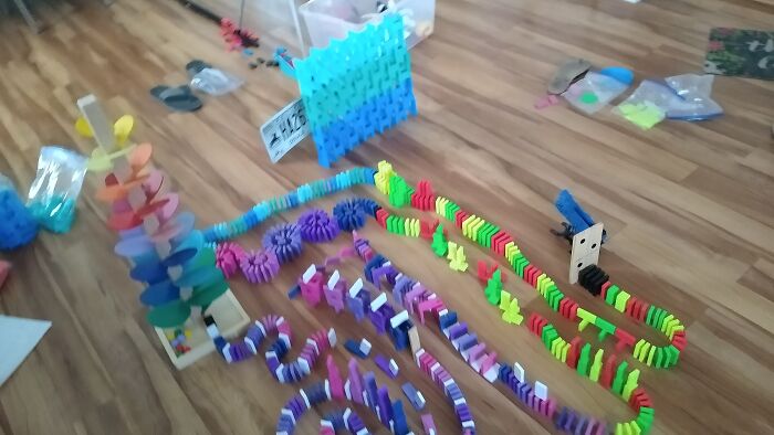 I Am A Domino Artist 0n Youtube, Here Are 10 Different Photos Of Projects I Have Made