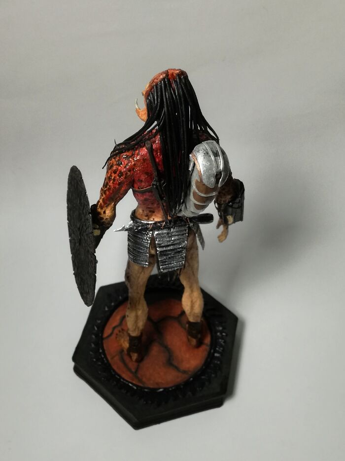 I Sculpted A Classic Version Of The Feral Predator (5 Pics)