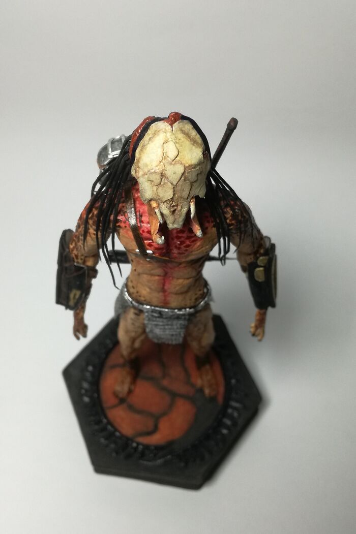 I Sculpted A Classic Version Of The Feral Predator (5 Pics)