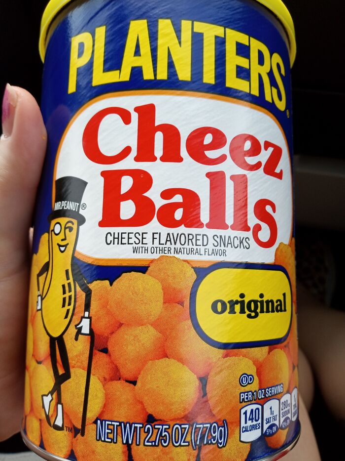 A Friend And I Were Discussing How Much We Liked These As A Kid And Then I Randomly Found Them So I Sent Her A Picture